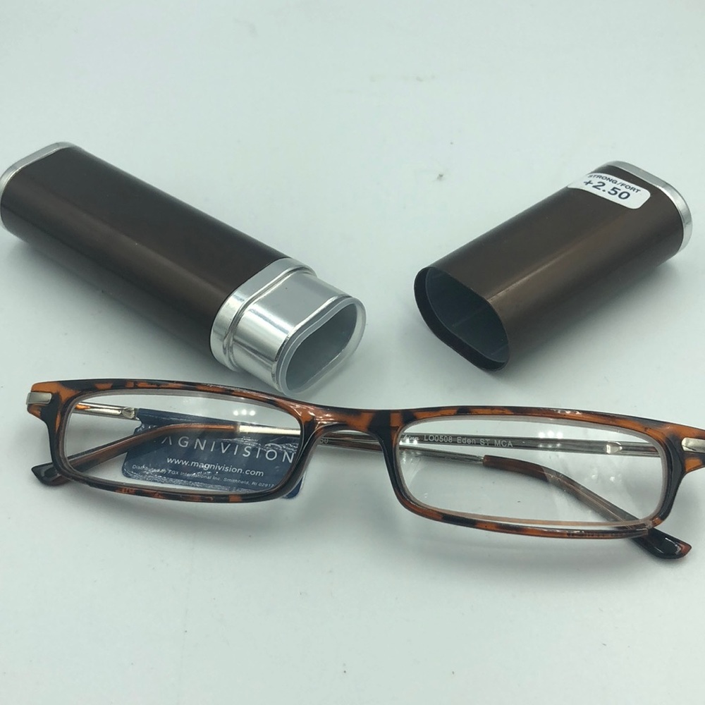 Magnivision Compact Readers